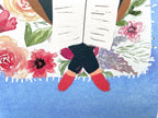 Postkarte "Frau mit Buch" – Ansicht 2